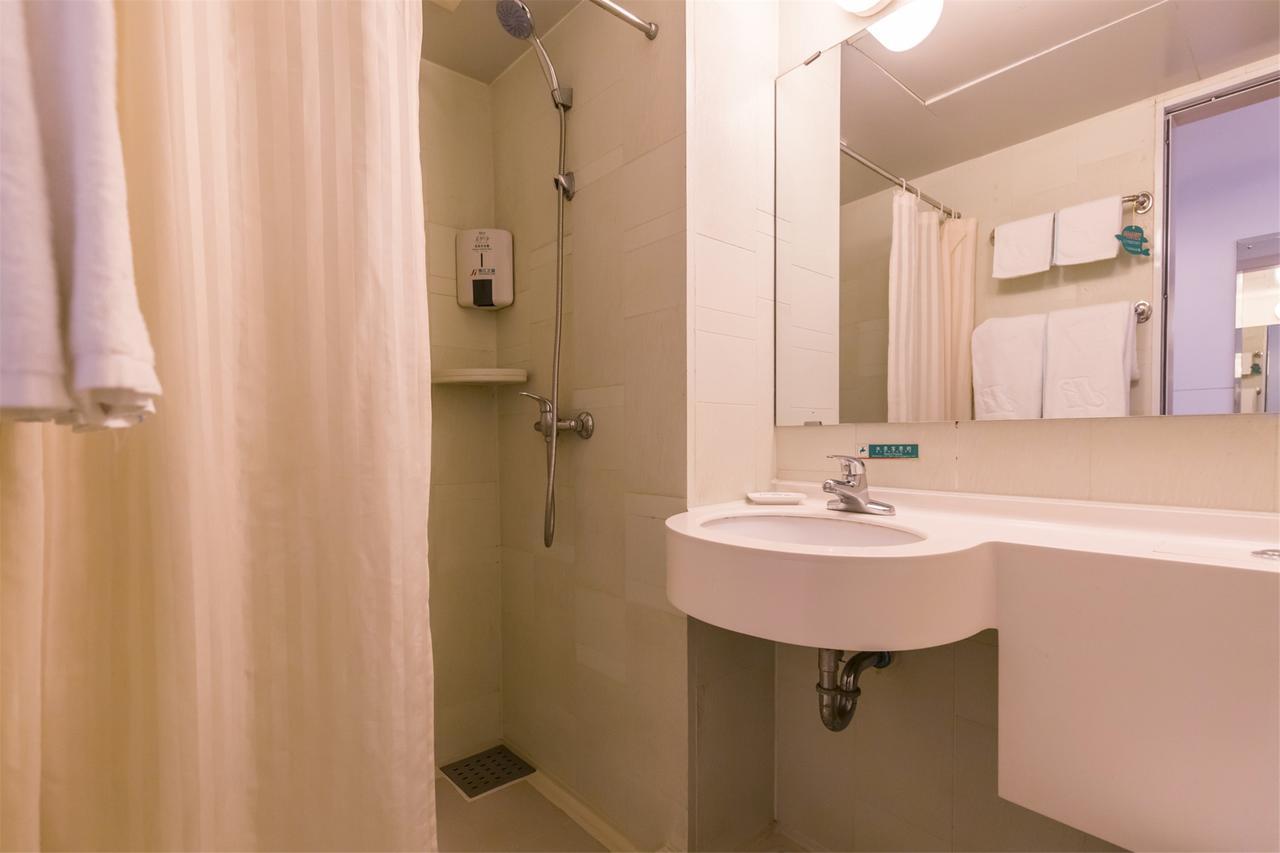Jinjiang Inn Guangzhou Sanyuanli Avenue Heyi Street Dış mekan fotoğraf
